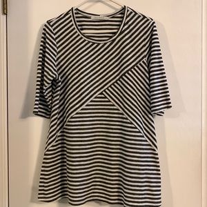 Cut.loose cotton swing top. Charcoal gray and white stripe. Size large.